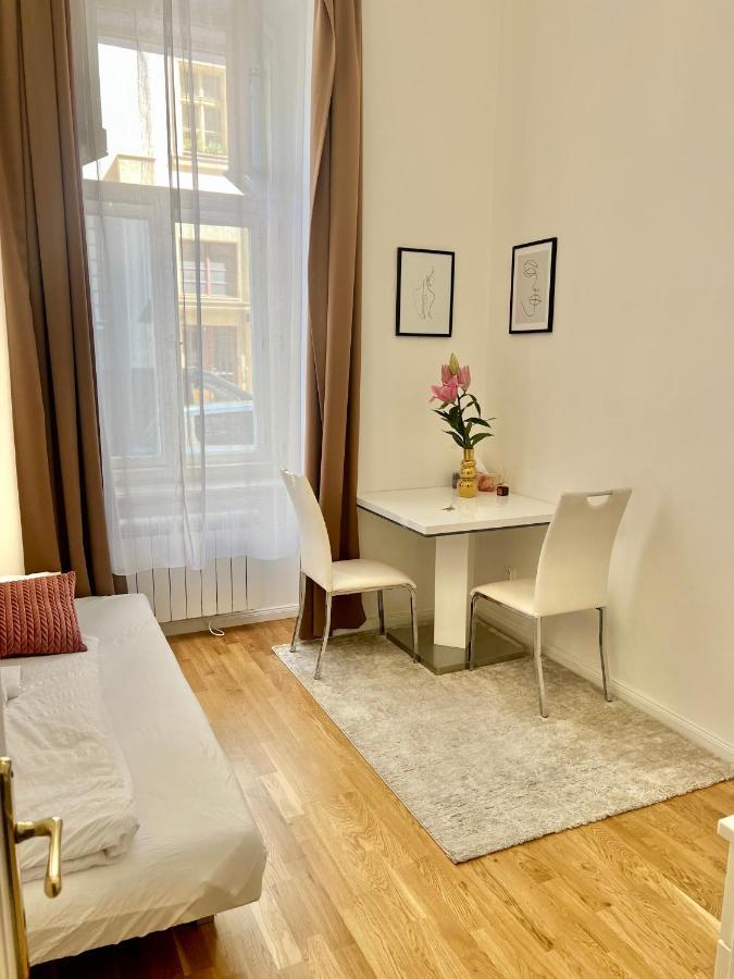 Angeloroma Deluxe Apartment Prag Exterior foto